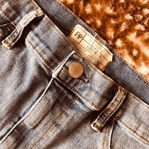 Free People Size: W 29 R High Rise Jean